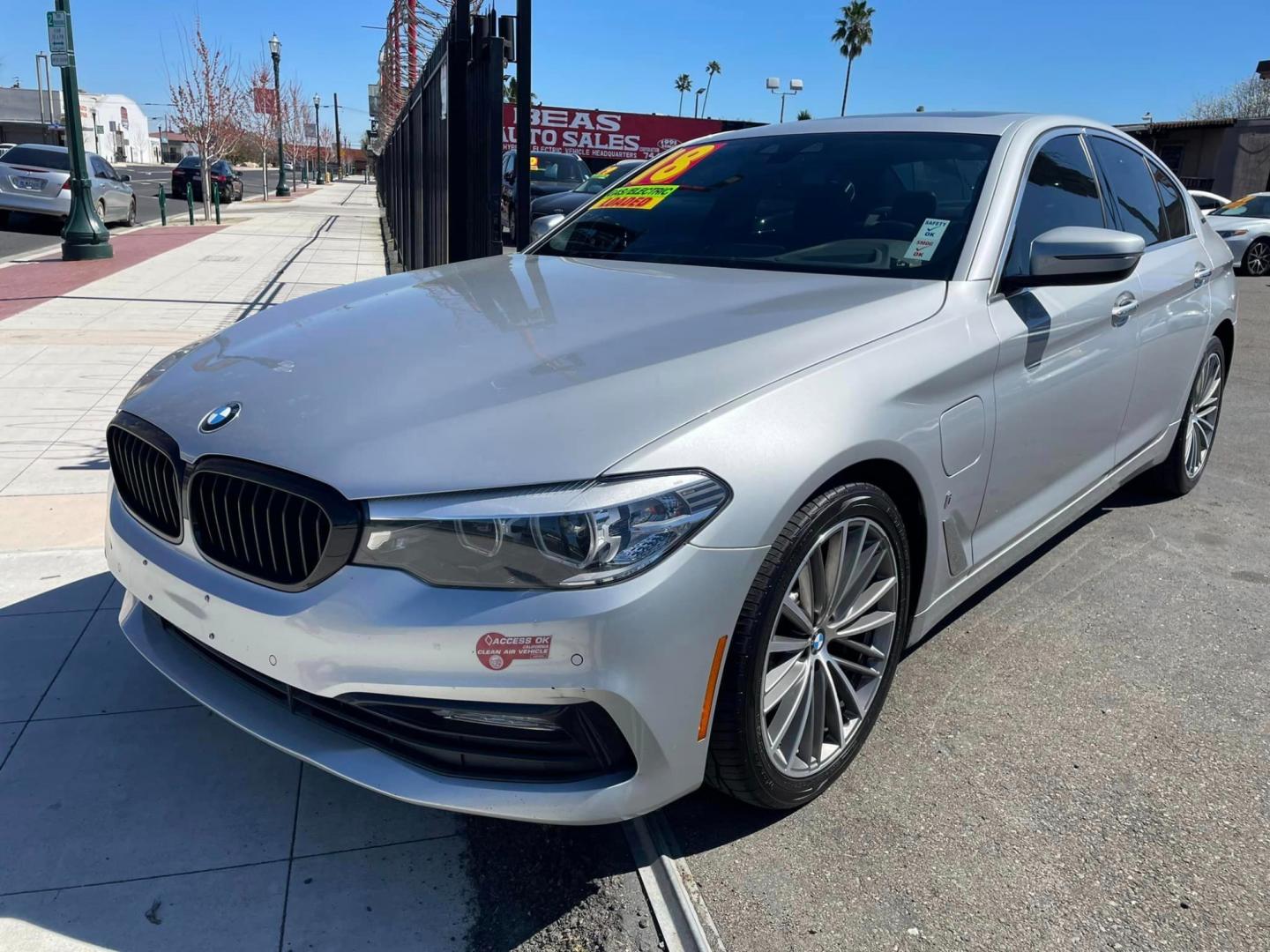 2018 SILVER /BLACK BMW 5-Series 530e iPerformance (WBAJA9C55JB) with an 2.0L L4 DOHC 16V TURBO HYBRID engine, 8A transmission, located at 744 E Miner Ave, Stockton, CA, 95202, (209) 944-5770, 37.956863, -121.282082 - Photo#3